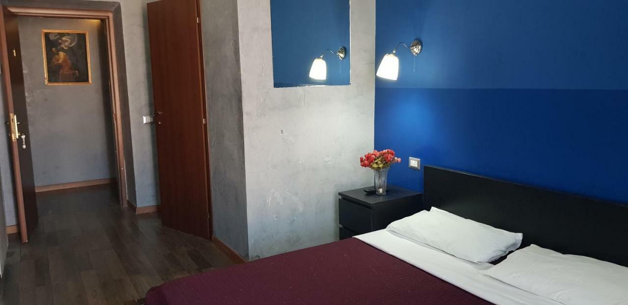 Arthur Hostel Rome Bagian luar foto